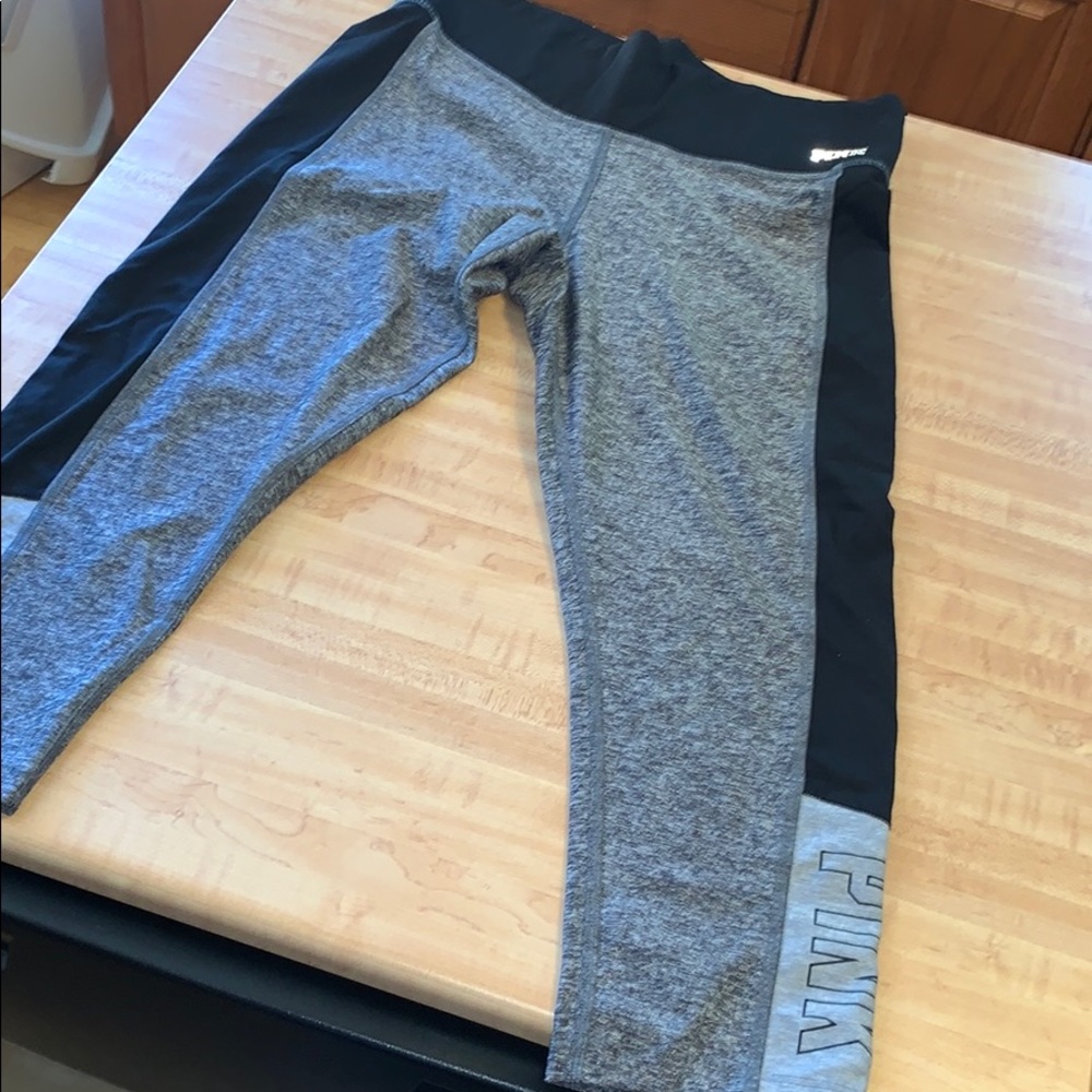VS PINK Gray Ultimate Yoga Capris